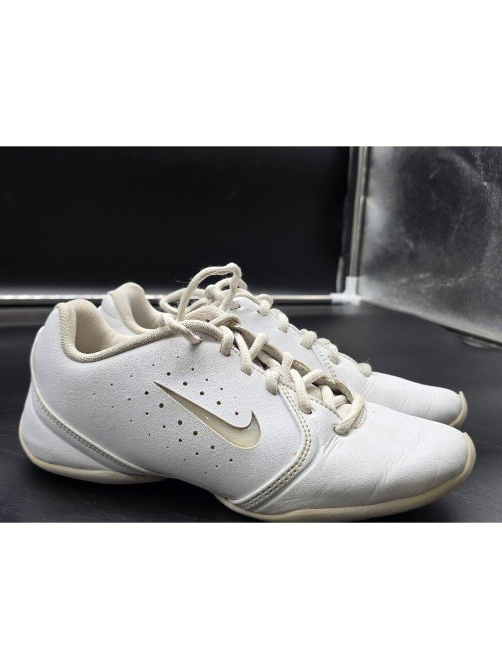 Nike Shoes Womens Size 5 Sideline III Insert Cheerleading Sneakers 647937-100